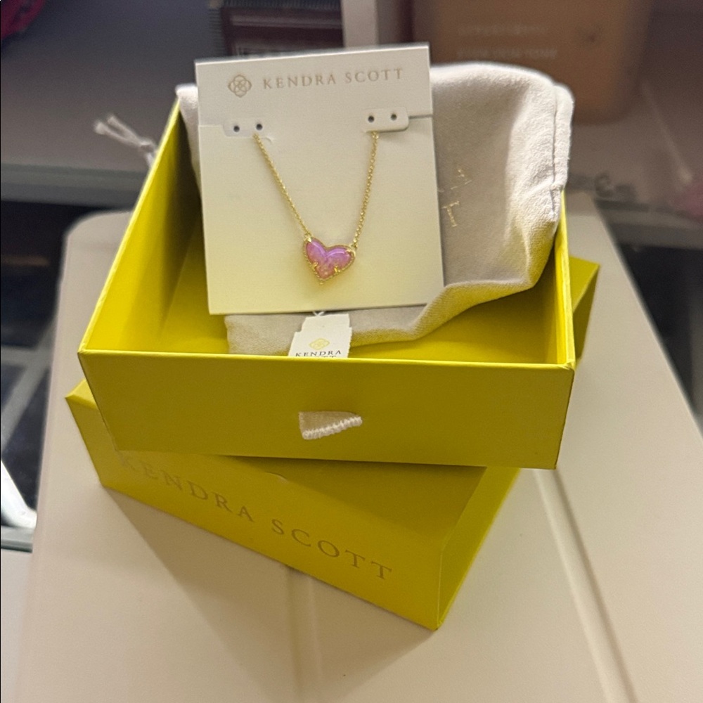 Kendra Scott Heart Necklace - Pink and Gold